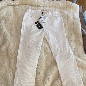 M. Frederic Solid crinkle jogger. New with tags